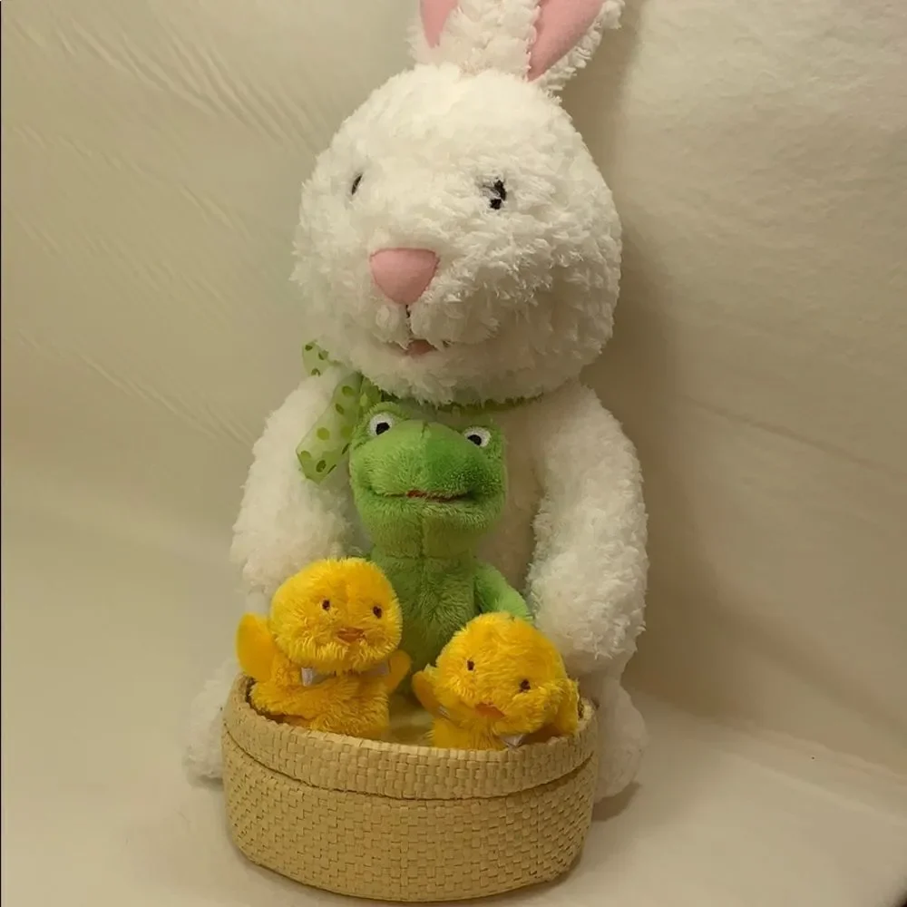 Hallmark Let’s Go To The Hop Easter Bunny Chicks And A Frog Singing At The Hop